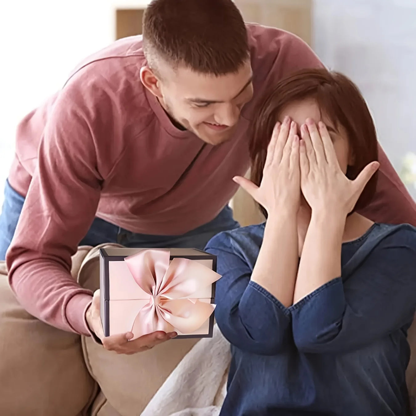 The Forever Rose Jewelry Box: Luxury Valentine’s Gift